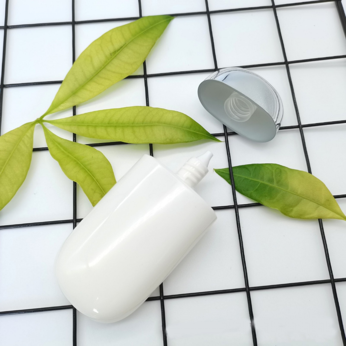 50Ml Pe Customizable Sunscreen Bottle