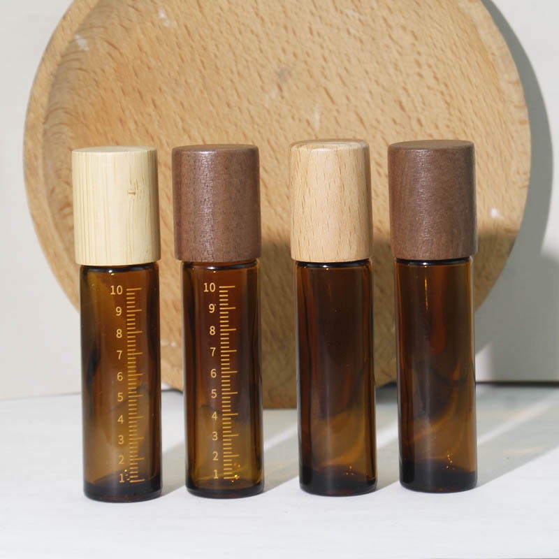 Brown essential oil bottle, 5ml/10ml, glass rollerball bottle, frosted essential oil bottle, wooden cap, rollerball applicator.