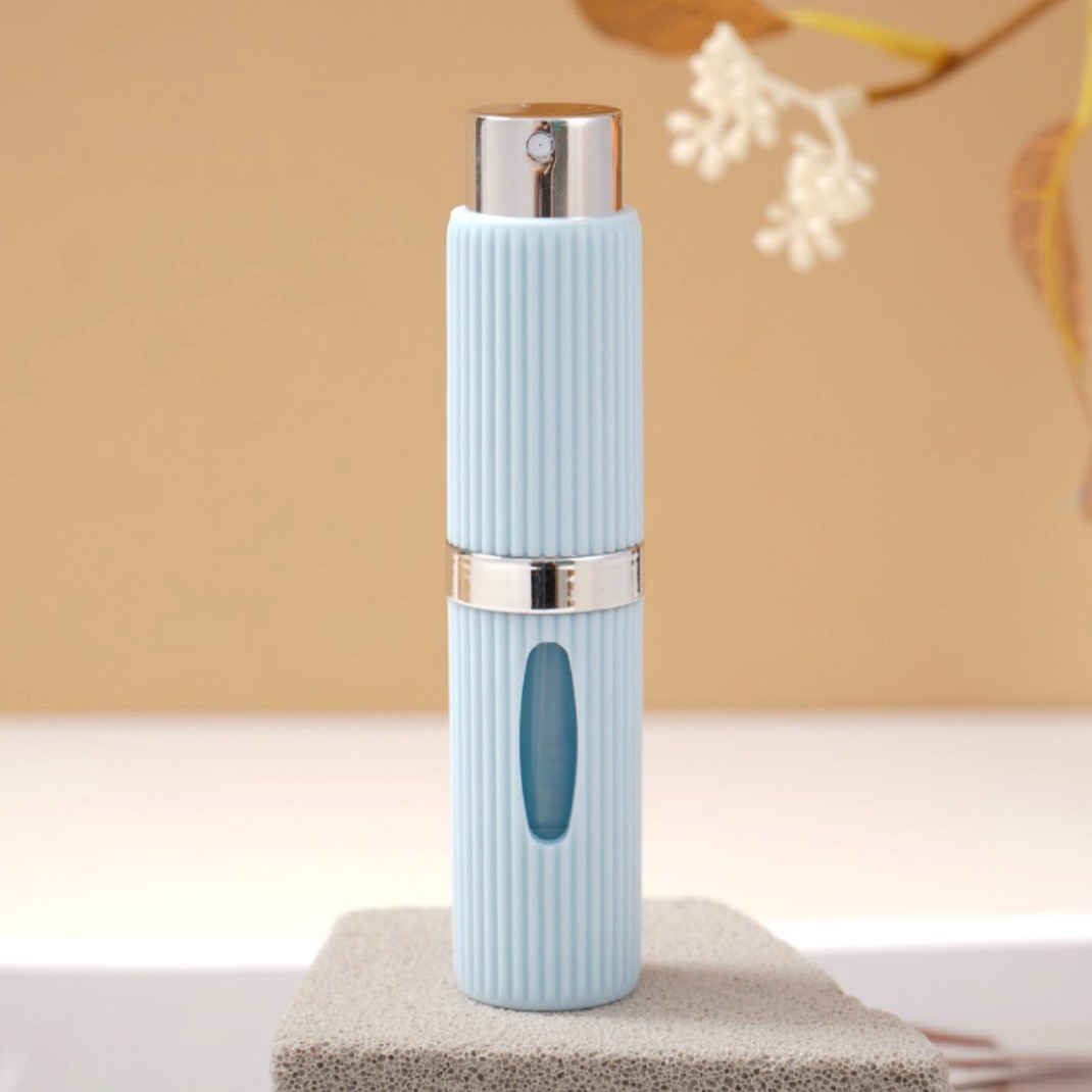 Hot Sale Luxury 8ml Empty Essential Oil & Perfume Pump Sprayer Bottle Portable PP Plastic with Silk Screen Printing