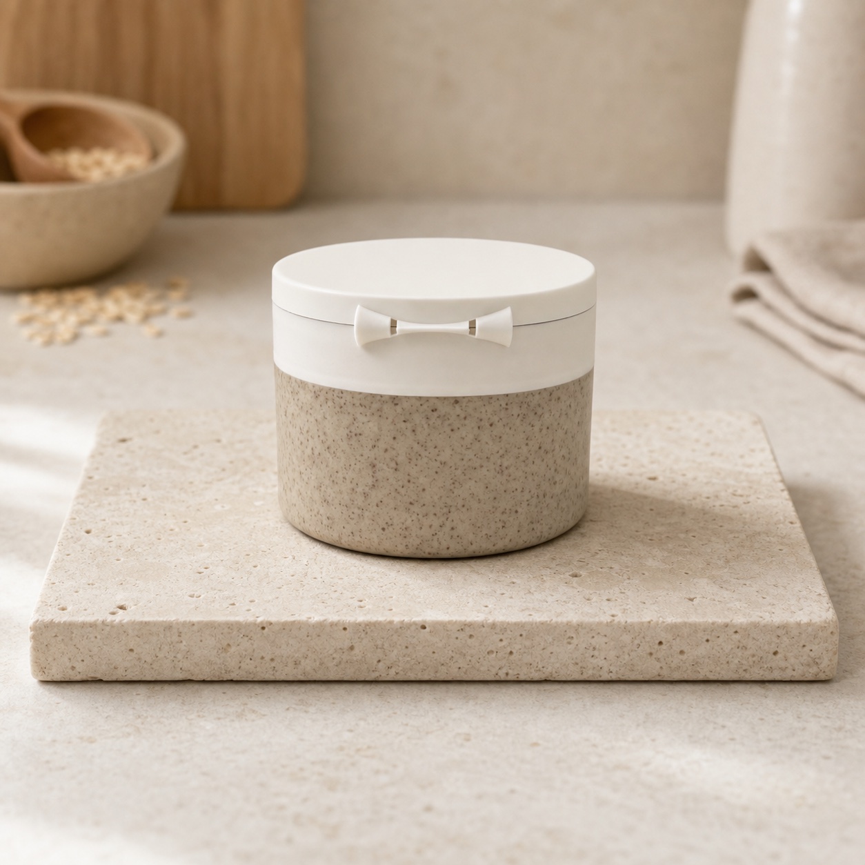 100ml-wheat-straw-pp-magnetic-cream-jar-closed
