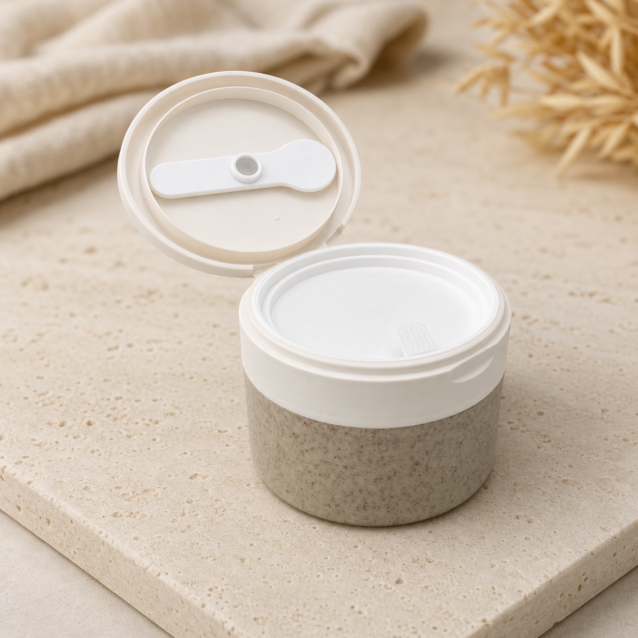 open-wheat-straw-cosmetic-jar-with-magnetic-lid