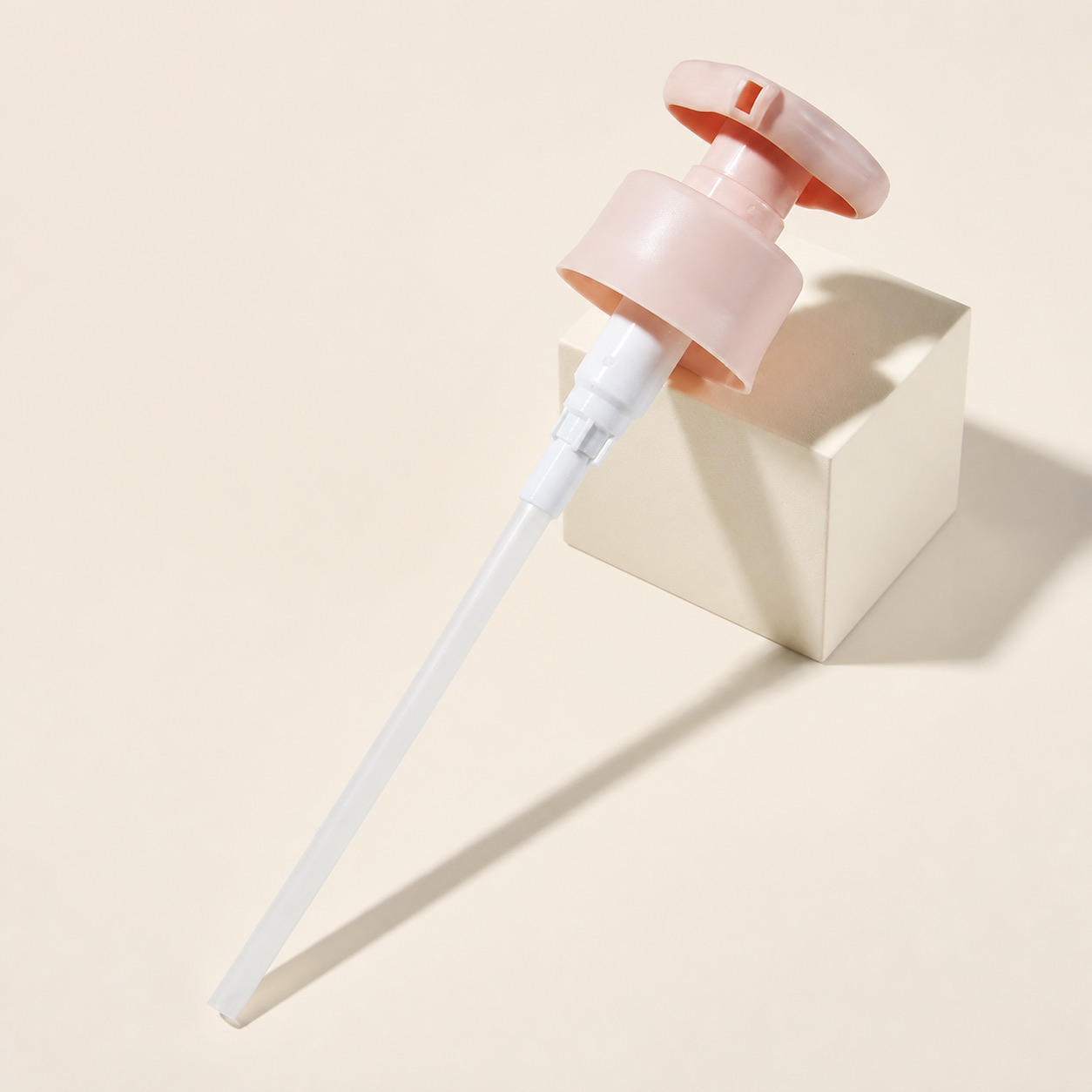 pink-flower-pump-and-long-dip-tube-components