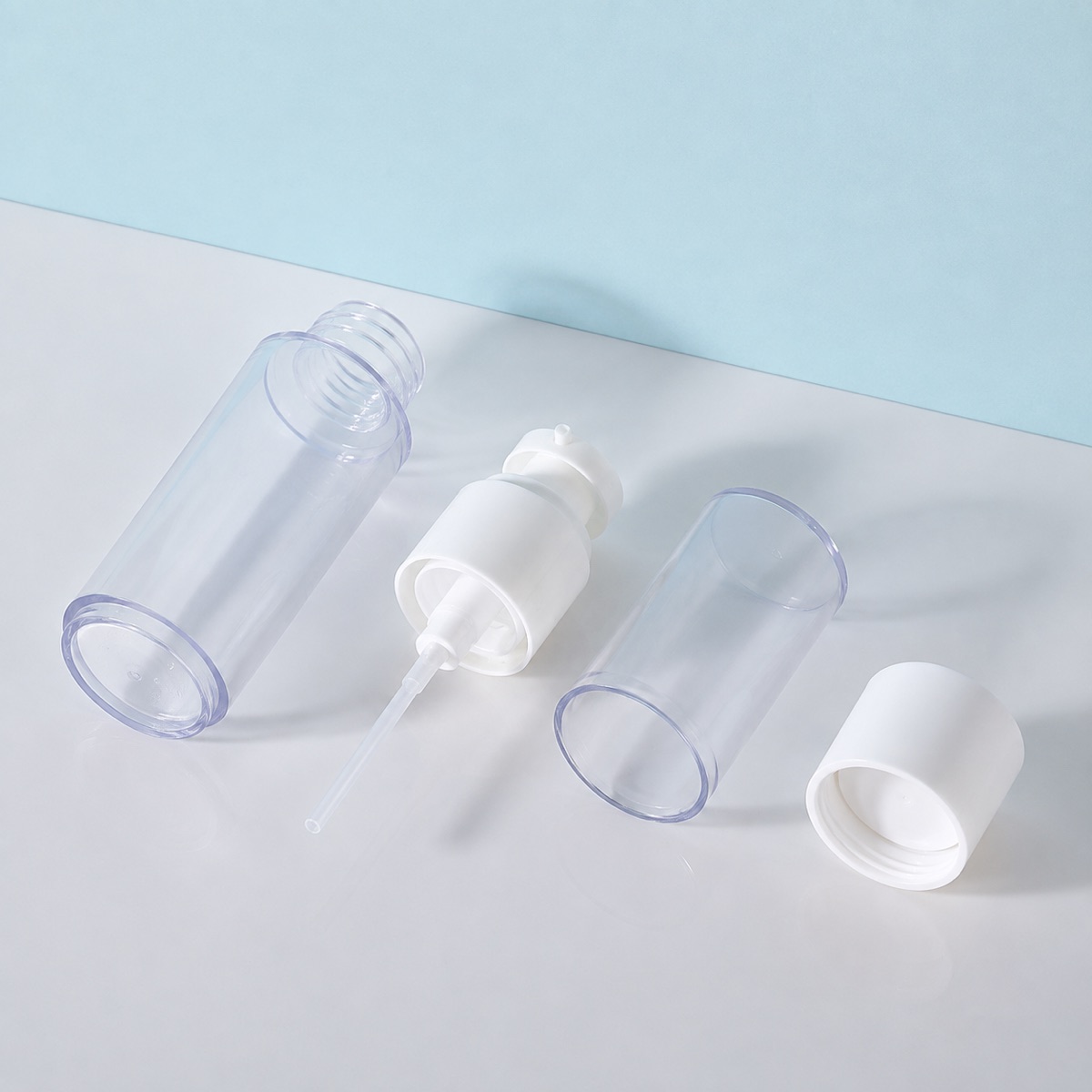 15ml-30ml-50ml-clear-as-airless-spray-and-lotion-bottle-shown-with-separated-packaging-components