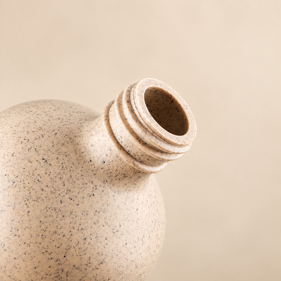 30ml-to-500ml-wheat-straw-composite-pump-bottle-showing-thread-detail